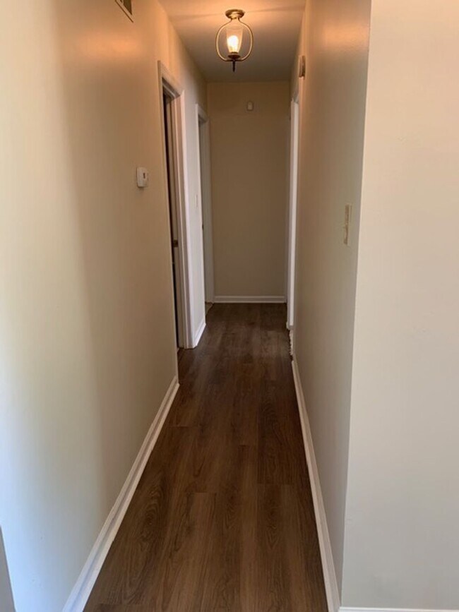 Building Photo - Ranch Home located in Park Hills    260224