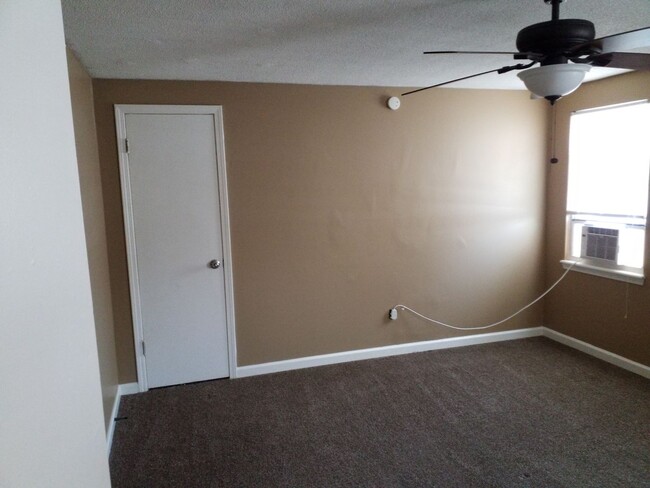 Building Photo - Coming Soon!! Large Family SF Newly Renova...