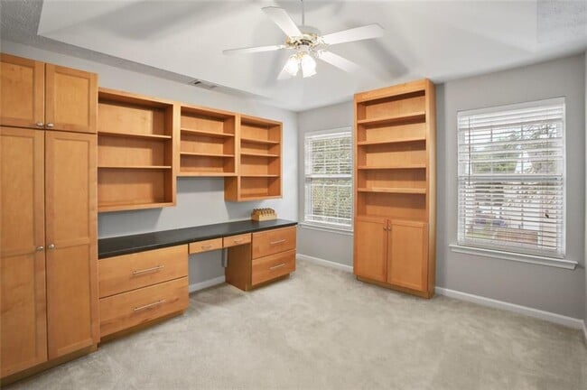 Building Photo - 2643 Whispering Pines Dr SW