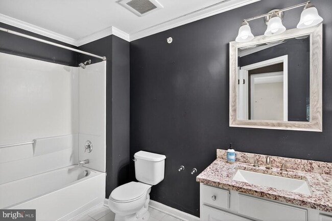 Building Photo - 1062 Lamberton St