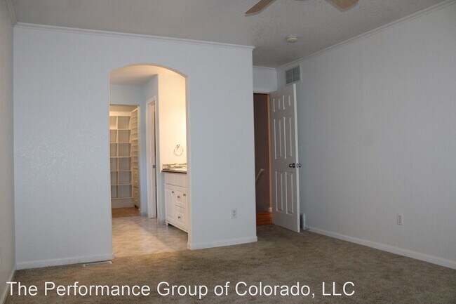 Building Photo - 4 br, 3 bath House - 4214 Getaway Place