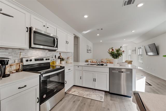 Building Photo - 627 Sweet Dream Wy