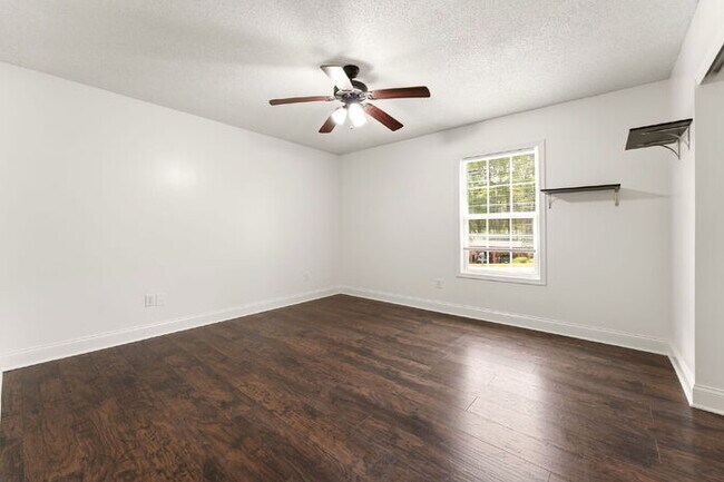 Building Photo - 4BR/2BA Piedmont Home with Flexible Layout + Detached Garage