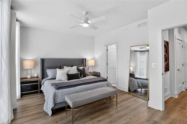 Building Photo - 1291 Longreen Ter NW