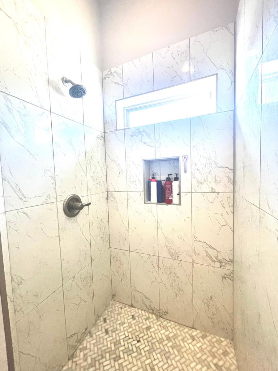 Building Photo - 4605 McCann Ave