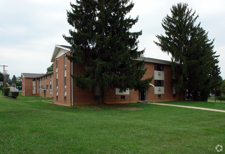 Building Photo - Executive Apartments