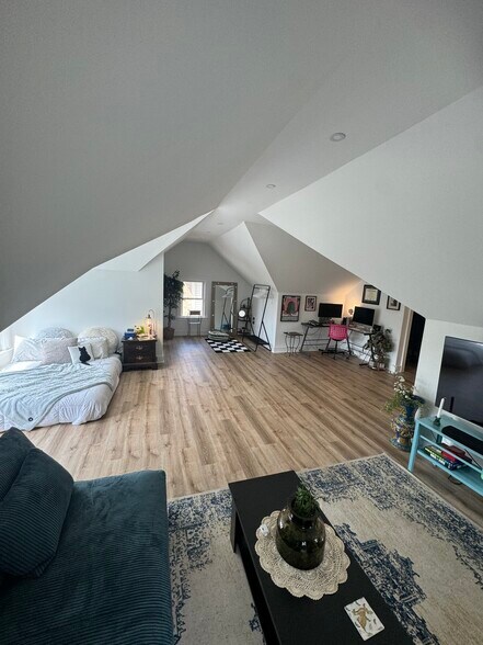 Building Photo - 1683 Eddington Rd