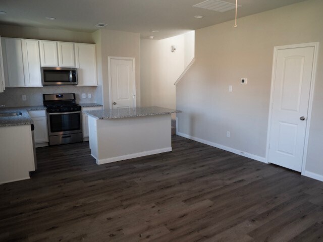 Building Photo - 2533 Sturgeon Wy
