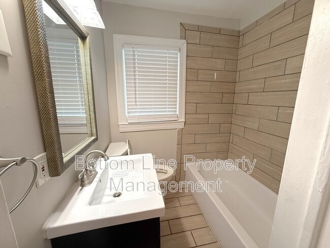 Building Photo - 516 Concordia Ave