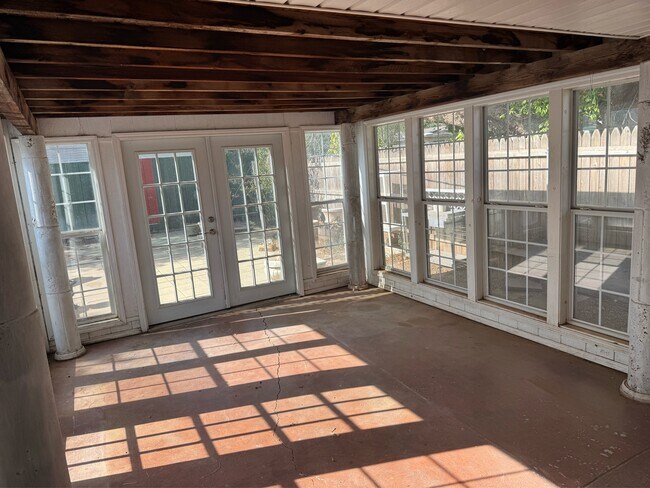 Building Photo - 3303 36th St