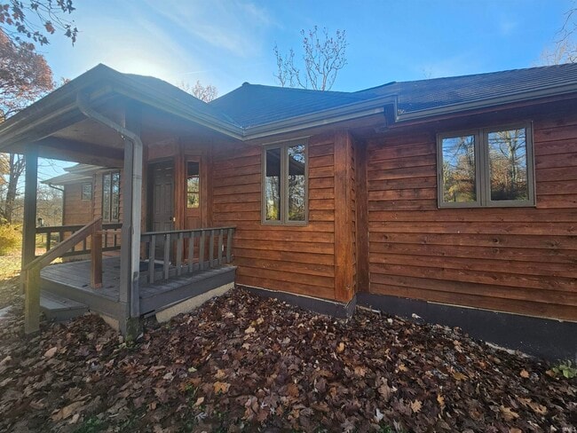 Building Photo - 4035 N Hinkle Rd