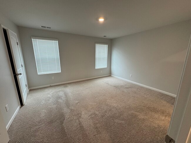 Building Photo - 801 Dallas Dr