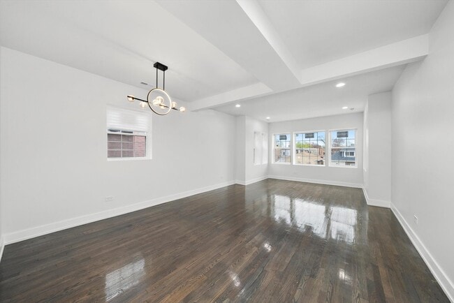 Building Photo - 1010 S Mason Ave