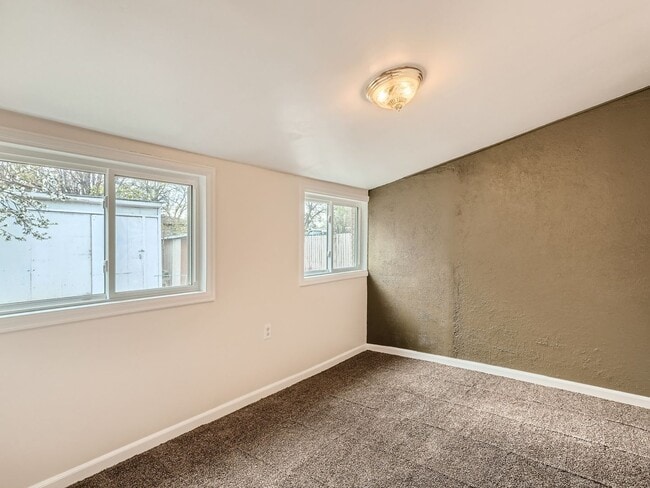 Building Photo - 2241 S Linley Ct