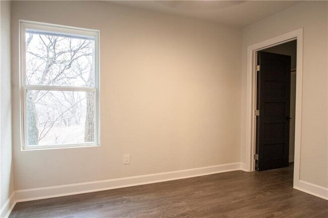 Building Photo - 409 Dove Haven Dr