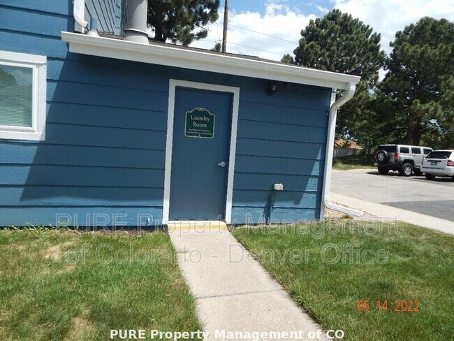 Building Photo - 2390 E Fremont Ave