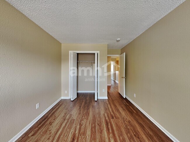 Building Photo - 6031 Draycott Dr