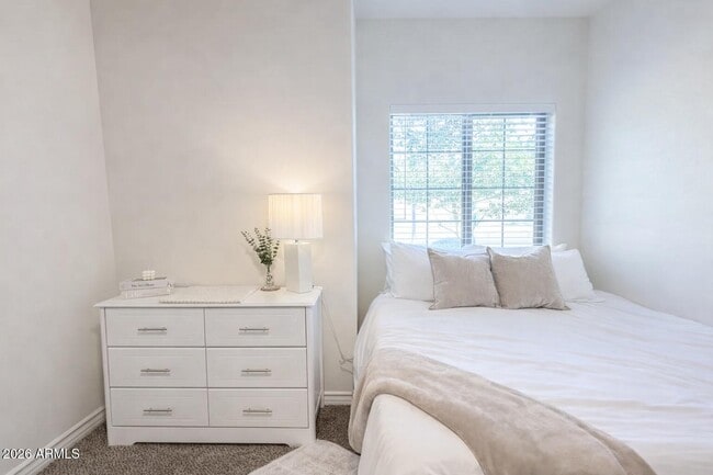 Building Photo - 854 S San Marcos Dr