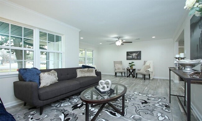 Building Photo - 8741 Blankenship Dr