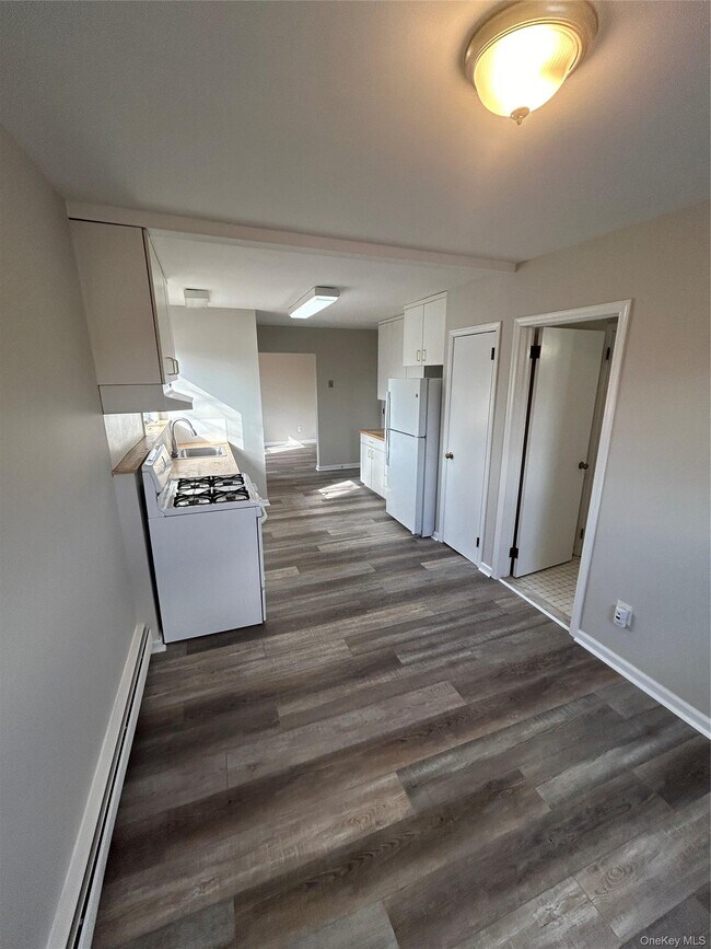 Building Photo - 944 Union St