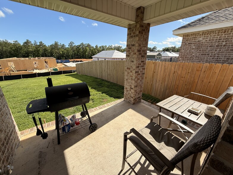 Building Photo - 5851 Sargassum Ln