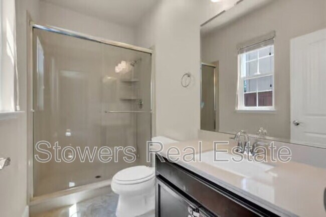 Building Photo - 521 N Miraloma Ct