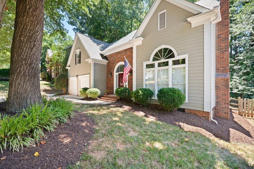 Building Photo - 14923 Chilgrove Ln