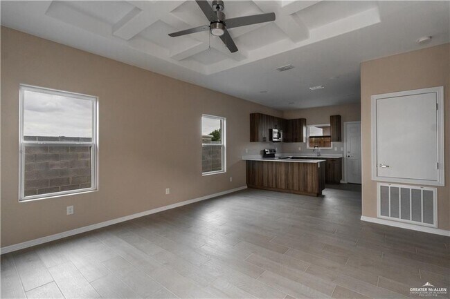 Building Photo - 3008 W Kenwood St