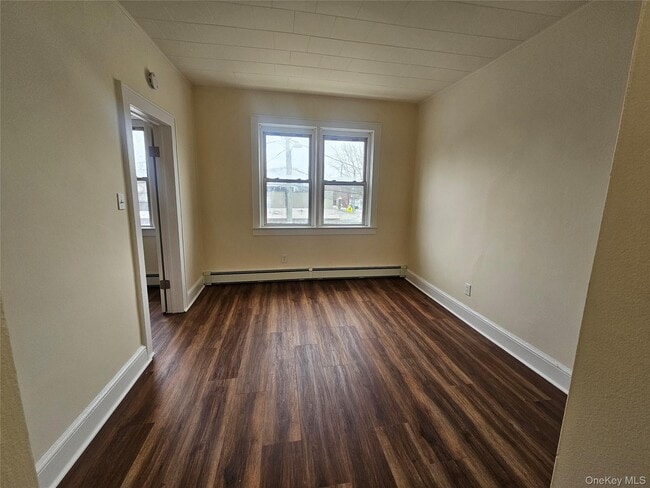 Building Photo - 2 Somerset Ave