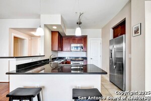 Building Photo - 7204 Oak Manor Dr