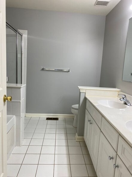 Building Photo - 258 Riverwalk Way