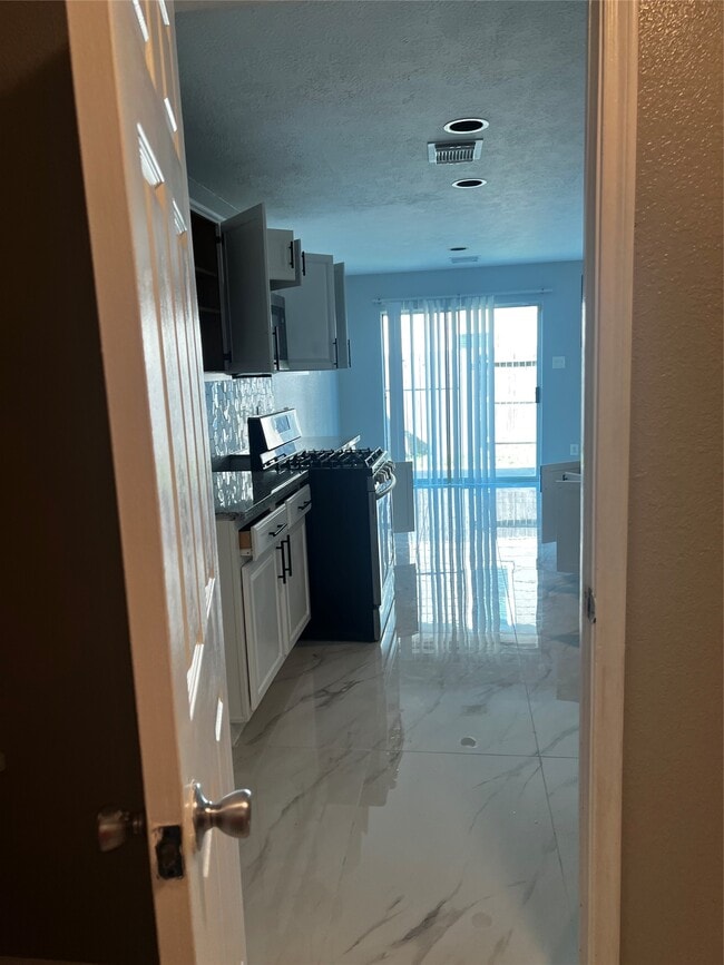 Building Photo - 2706 Piney Lake Ct