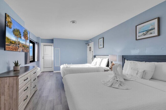 Building Photo - 2406 N Ocean Blvd