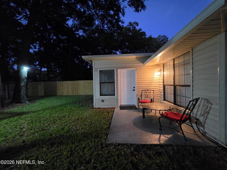 Building Photo - 7411 Colony Cove Ln