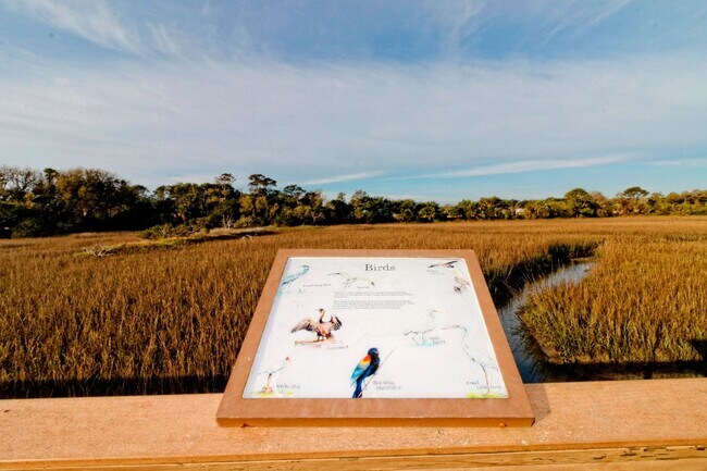 Building Photo - Furnished 2BR/2BA on Hilton Head - Hilton Head Resort Community - Available Now