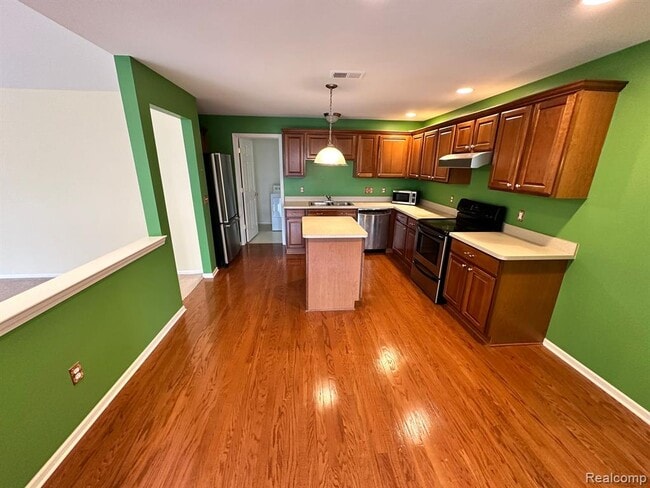 Building Photo - 39700 Rockcrest Ln