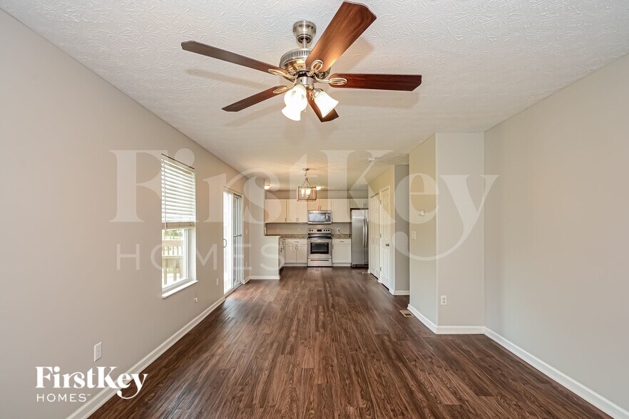 Building Photo - 1106 Linford Cir