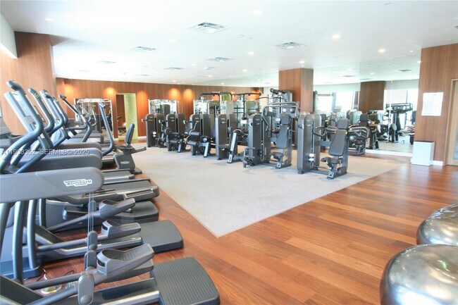 Building Photo - 1300 S Miami Ave