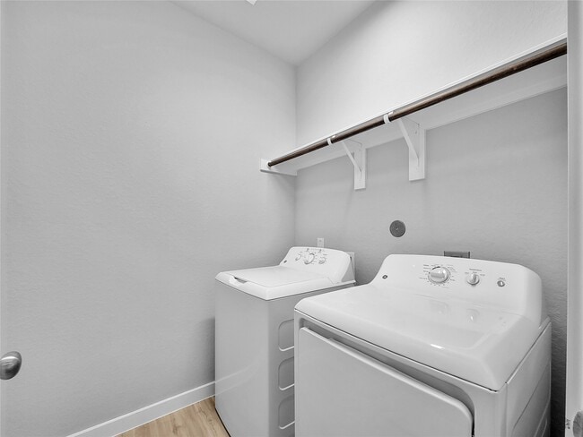 Building Photo - 21928 Juniper Crossing Dr