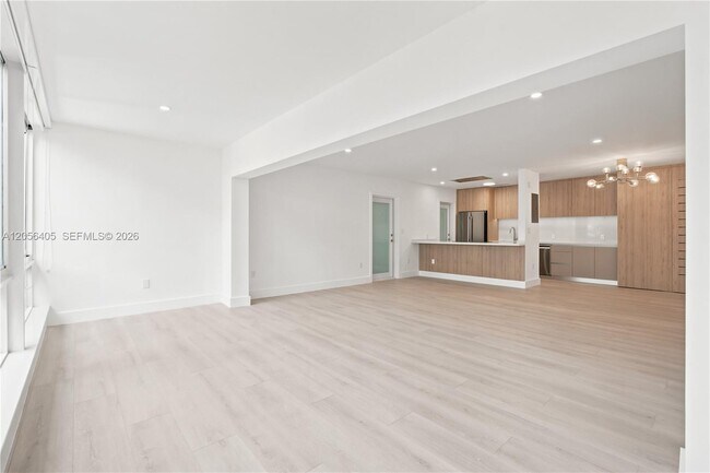 Building Photo - 260 Sunrise Dr