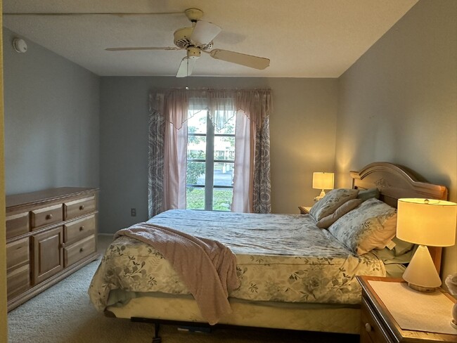 Building Photo - "Charming 2-Bed, 2-Bath Furnished Condo wi...