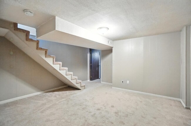 Building Photo - 5 Keene Dr
