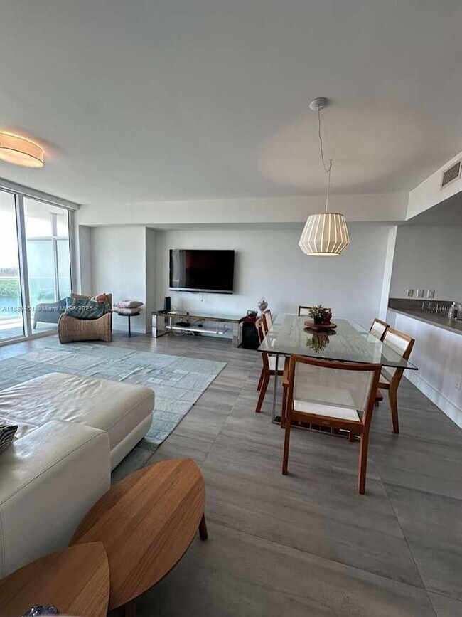 Building Photo - 400 Sunny Isles Blvd