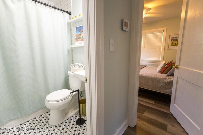 Building Photo - 720 Gheens Ave