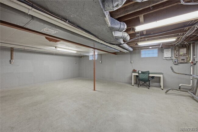 Building Photo - 3667 Fuller Ave