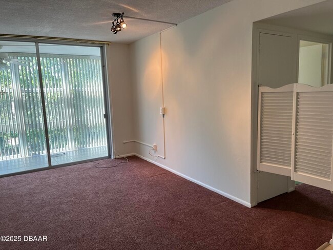 Building Photo - 1224 S Peninsula Dr