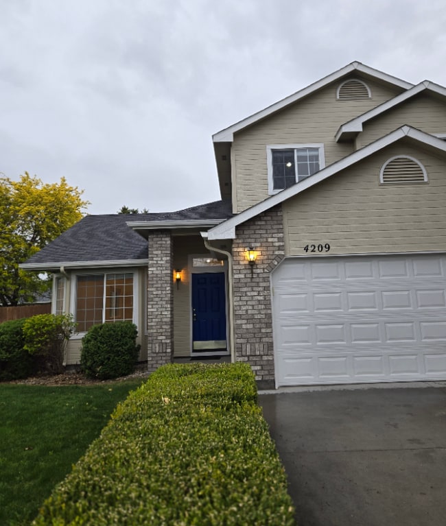 Building Photo - 4209 E Lanager Ct