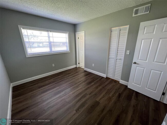 Building Photo - 2605 NW 135th St