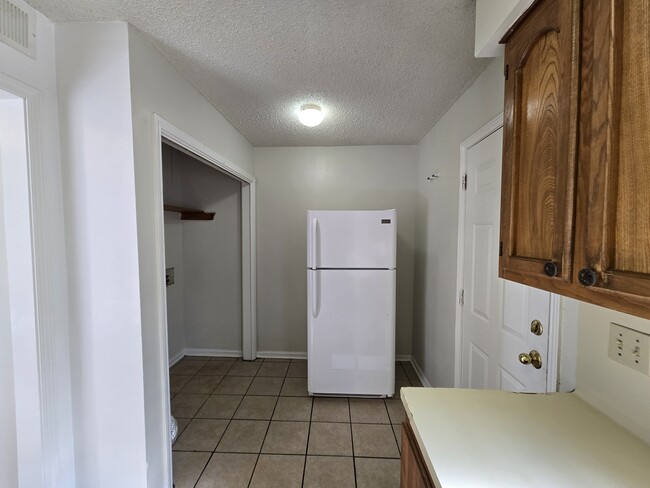 Building Photo - 117 Oak Ridge Ave