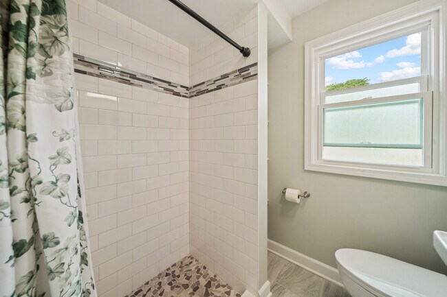 Building Photo - 5320 Suffield Ct
